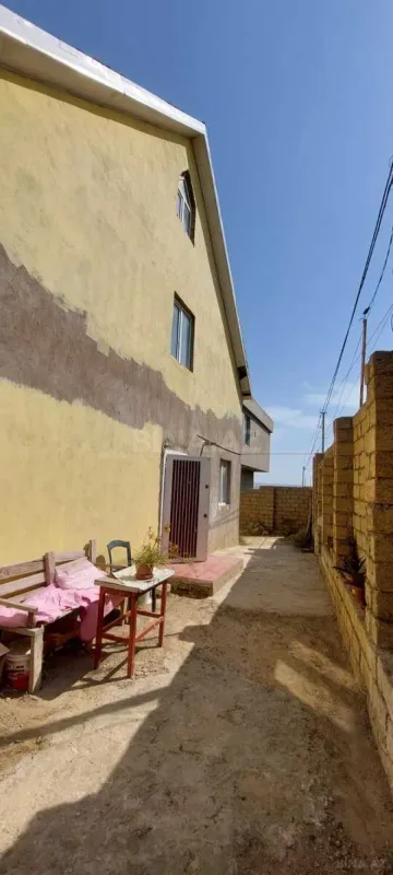 Satılır 4 otaqlı həyət evi 180 m²