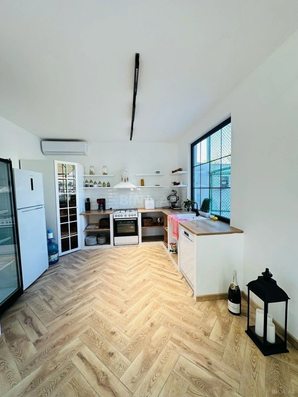 Kirayə verilir 5 otaqlı həyət evi 400 m²