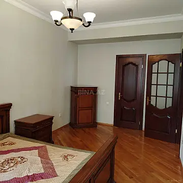 Kirayə verilir 3 otaqlı mənzil 150 m²