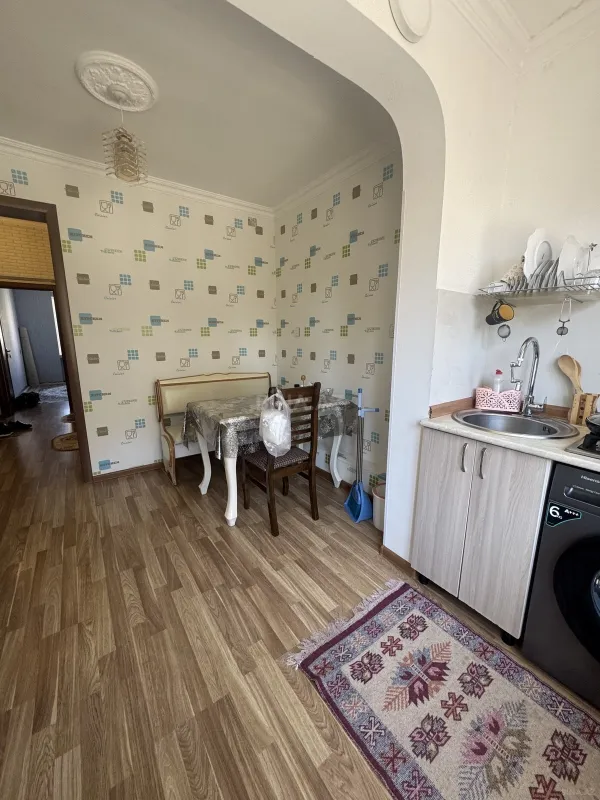 Satılır 2 otaqlı mənzil 60 m²