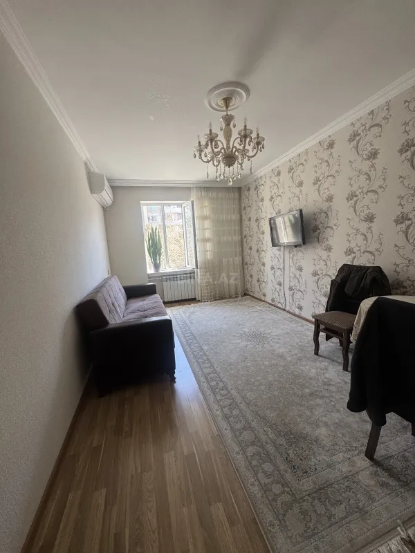 Satılır 2 otaqlı mənzil 60 m²