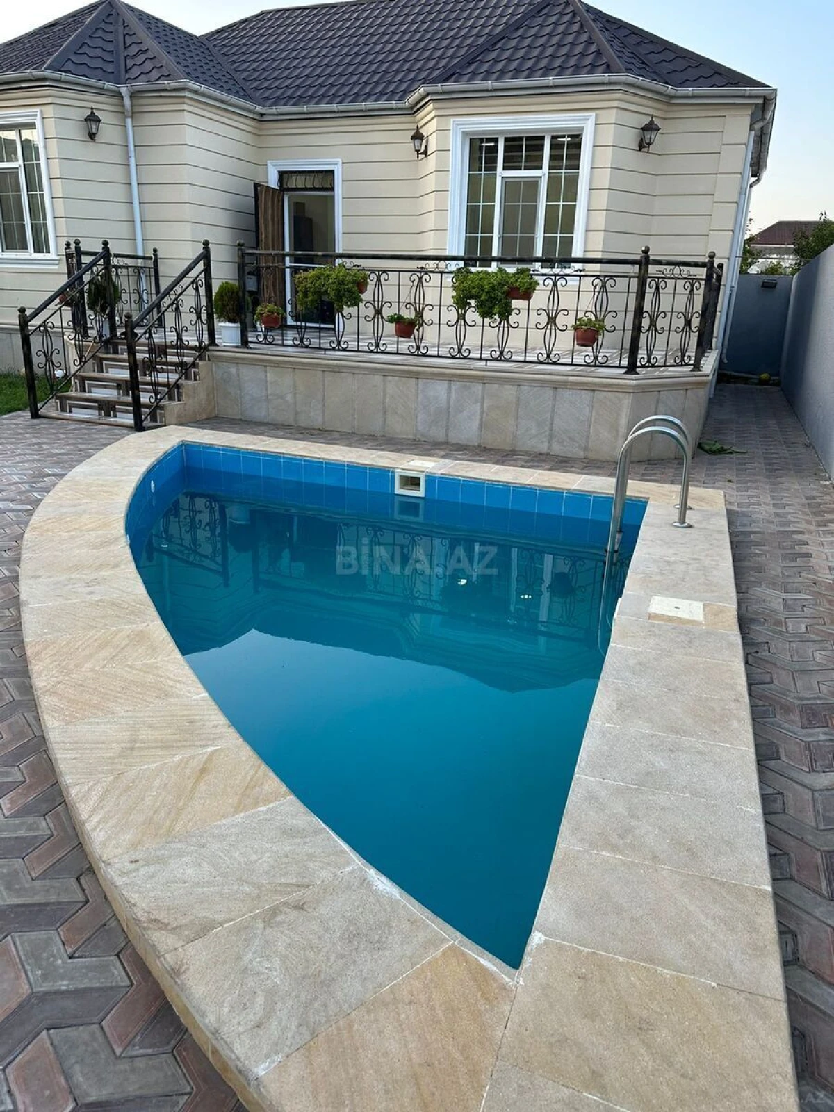 Kirayə verilir 3 otaqlı həyət evi 125 m²