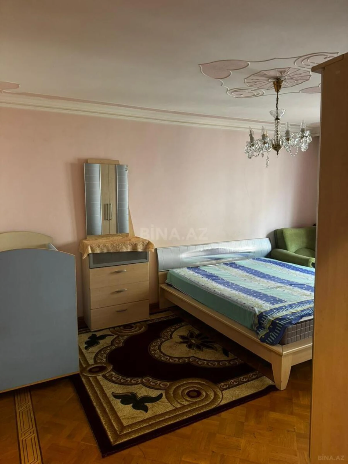 Kirayə verilir 3 otaqlı mənzil 120 m²