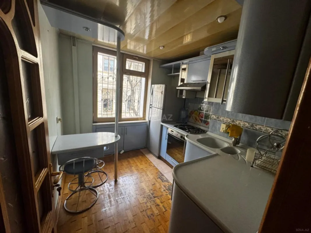 Kirayə verilir 3 otaqlı mənzil 120 m²