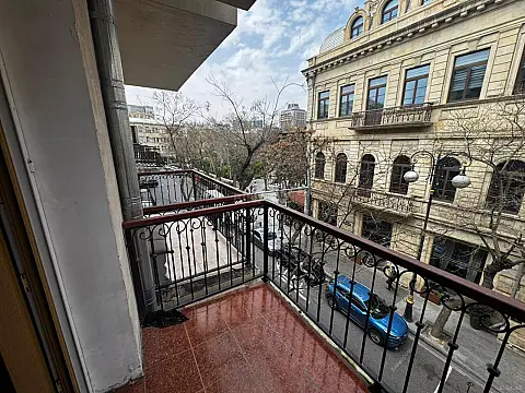 Kirayə verilir 3 otaqlı mənzil 120 m²