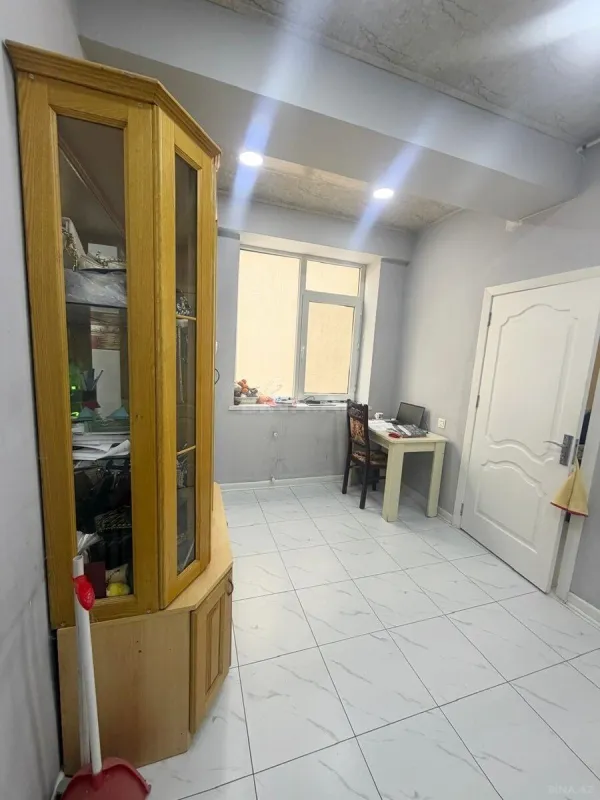 Kirayə verilir 2 otaqlı mənzil 67 m²
