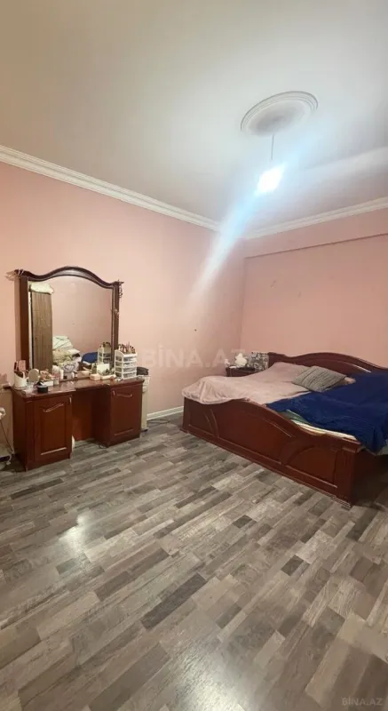 Kirayə verilir 2 otaqlı mənzil 67 m²