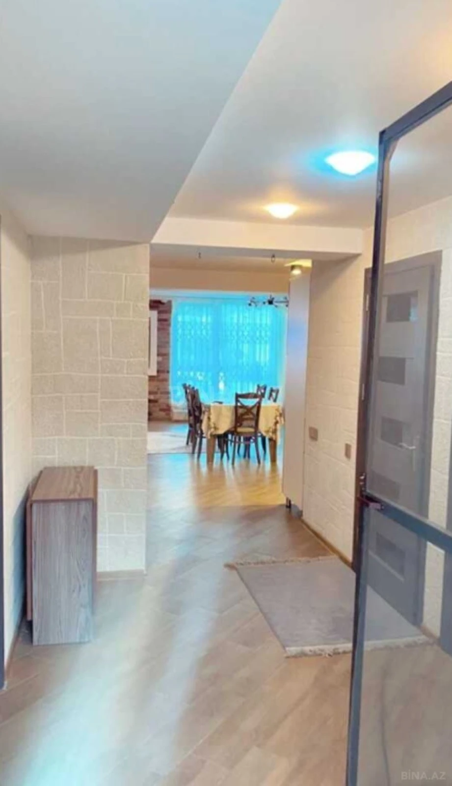Satılır 5 otaqlı həyət evi 230 m²