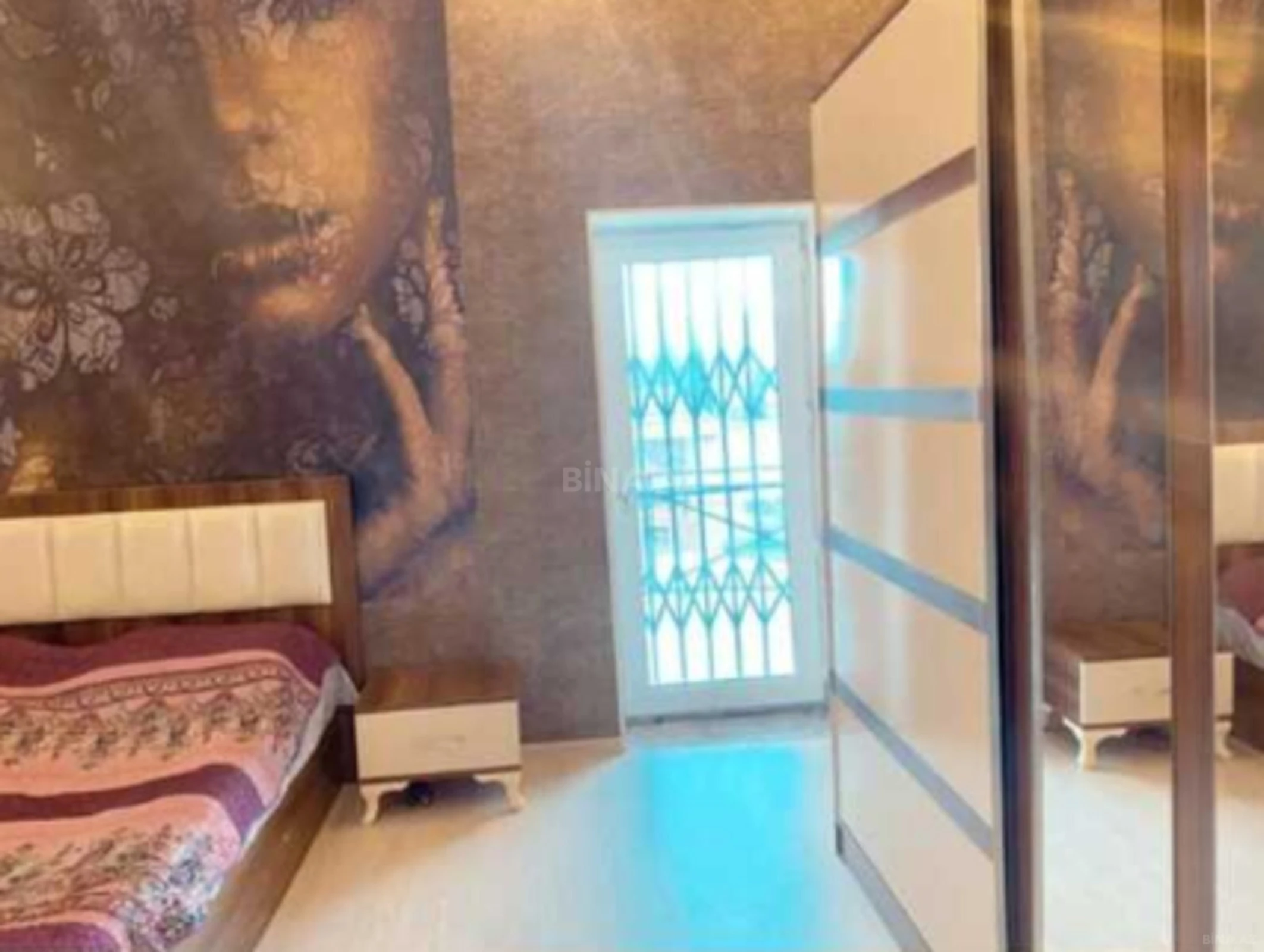 Satılır 5 otaqlı həyət evi 230 m²