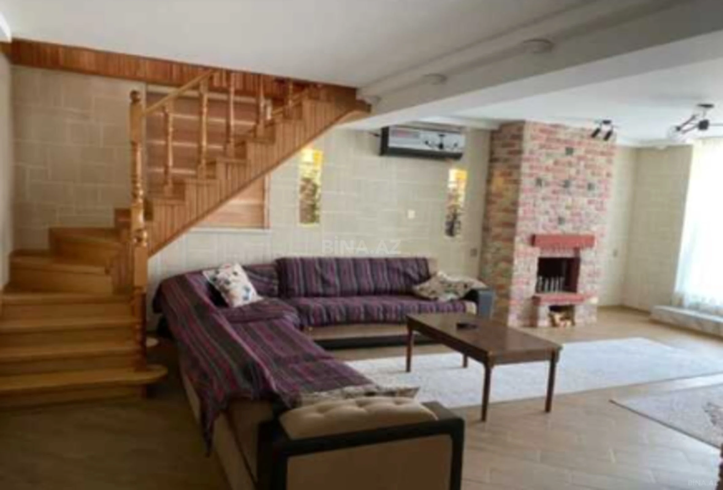 Satılır 5 otaqlı həyət evi 230 m²