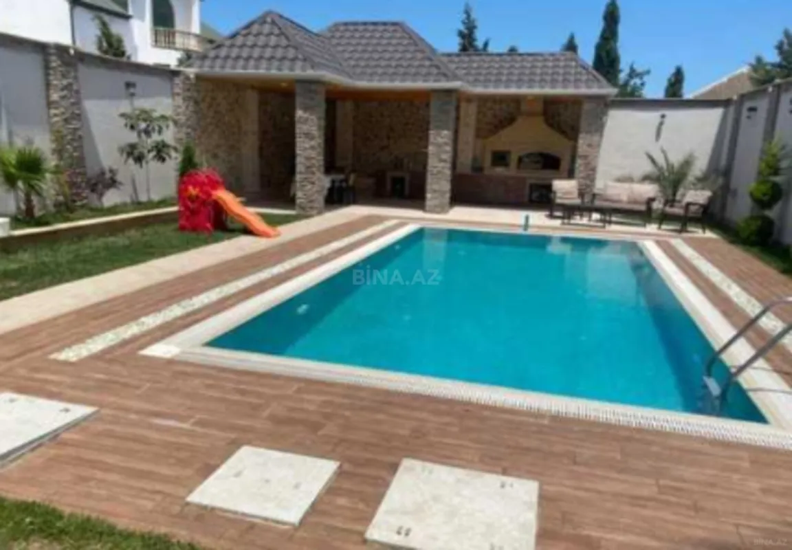 Satılır 5 otaqlı həyət evi 230 m²