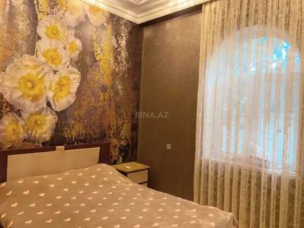 Satılır 5 otaqlı həyət evi 230 m²