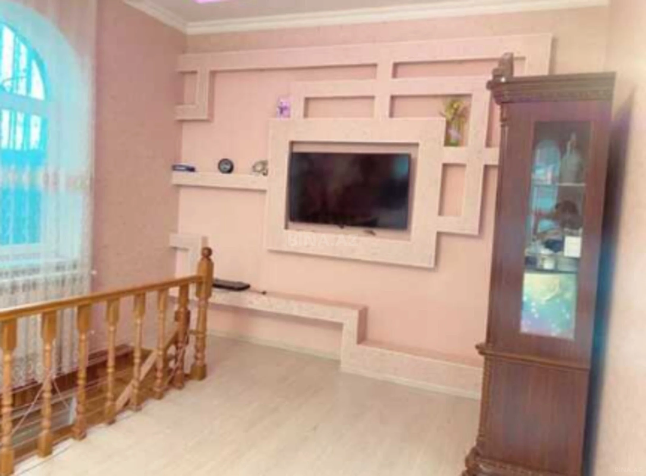 Satılır 5 otaqlı həyət evi 230 m²