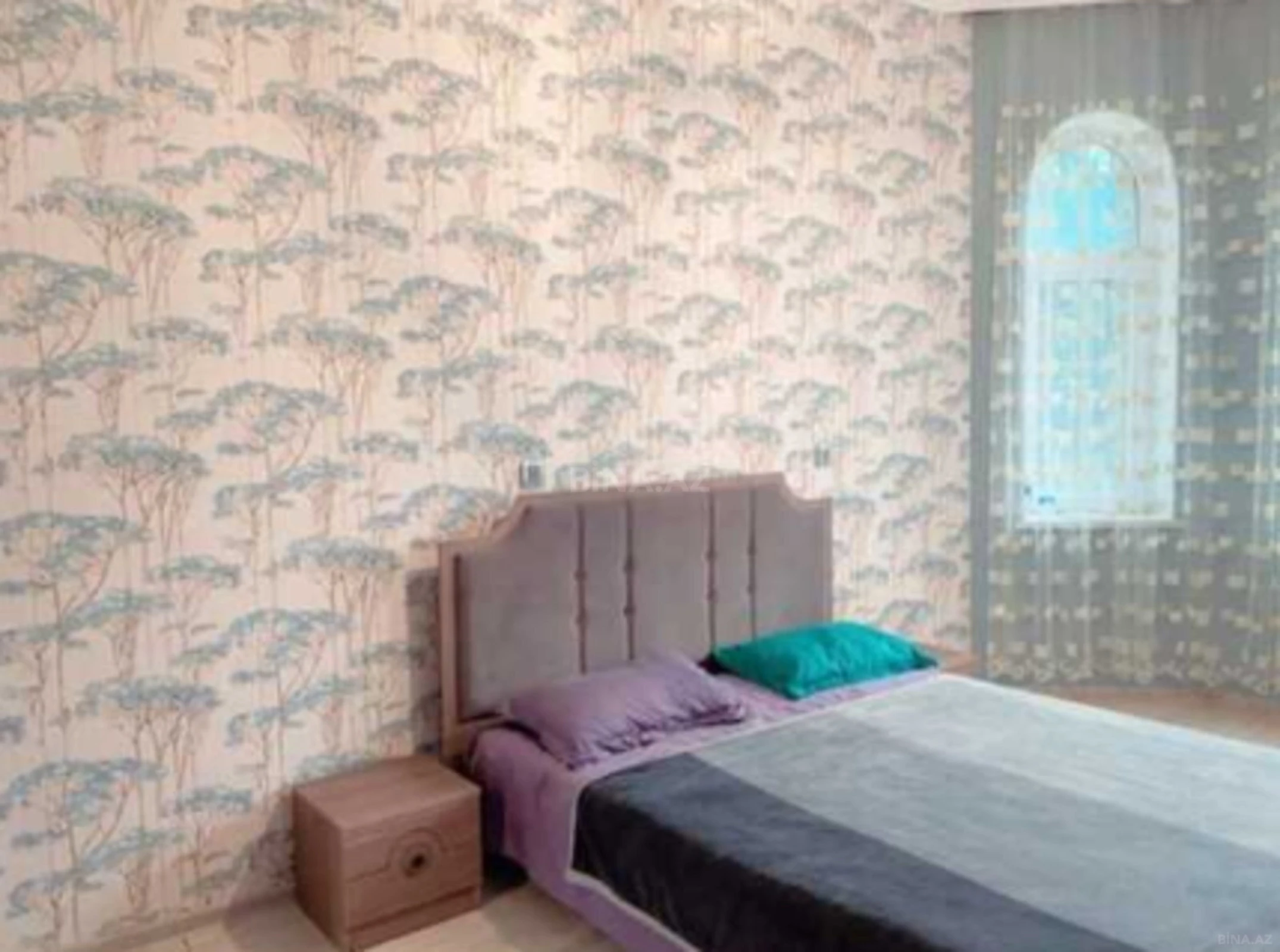 Satılır 5 otaqlı həyət evi 230 m²