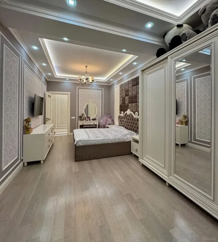Satılır 3 otaqlı mənzil 122 m²