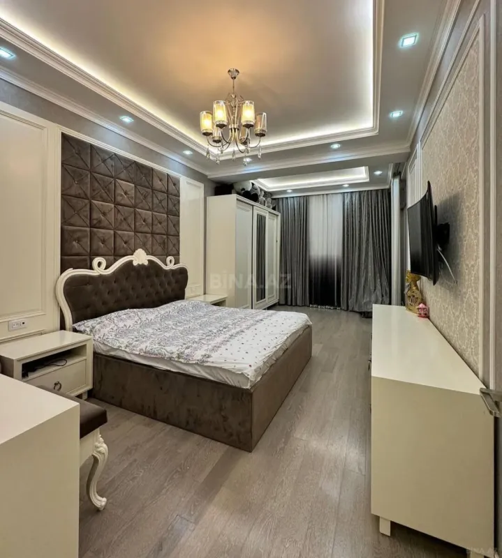 Satılır 3 otaqlı mənzil 122 m²