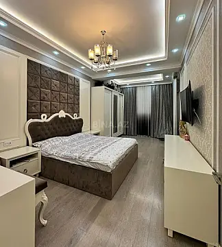 Satılır 3 otaqlı mənzil 122 m²