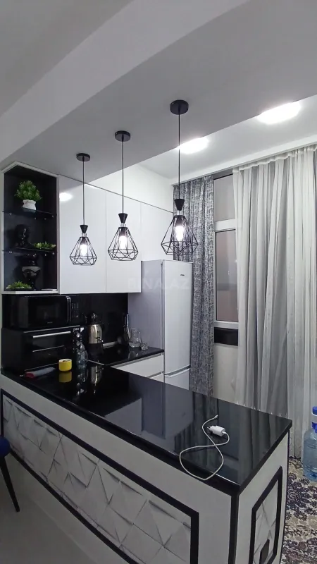 Kirayə verilir 2 otaqlı mənzil 67 m²