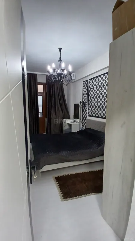 Kirayə verilir 2 otaqlı mənzil 67 m²