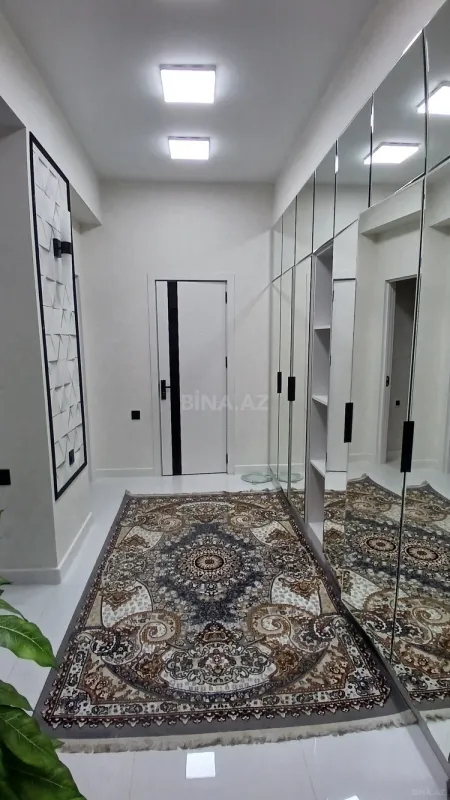 Kirayə verilir 2 otaqlı mənzil 67 m²
