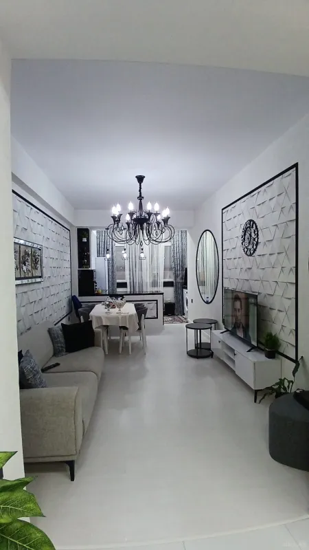Kirayə verilir 2 otaqlı mənzil 67 m²