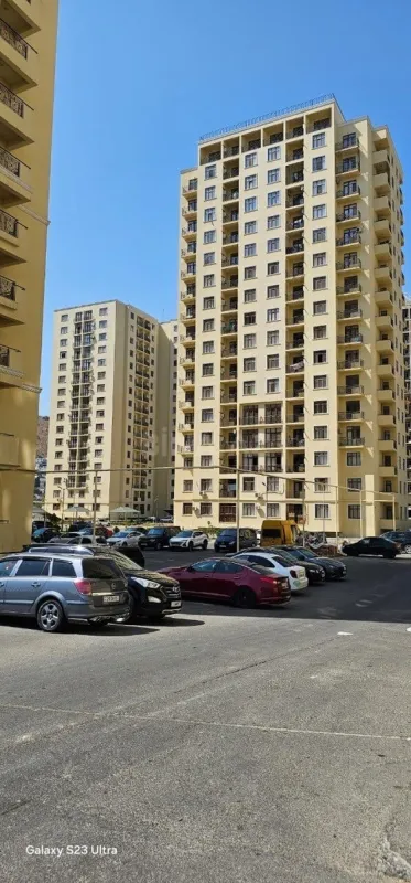 Kirayə verilir 3 otaqlı mənzil 112 m²