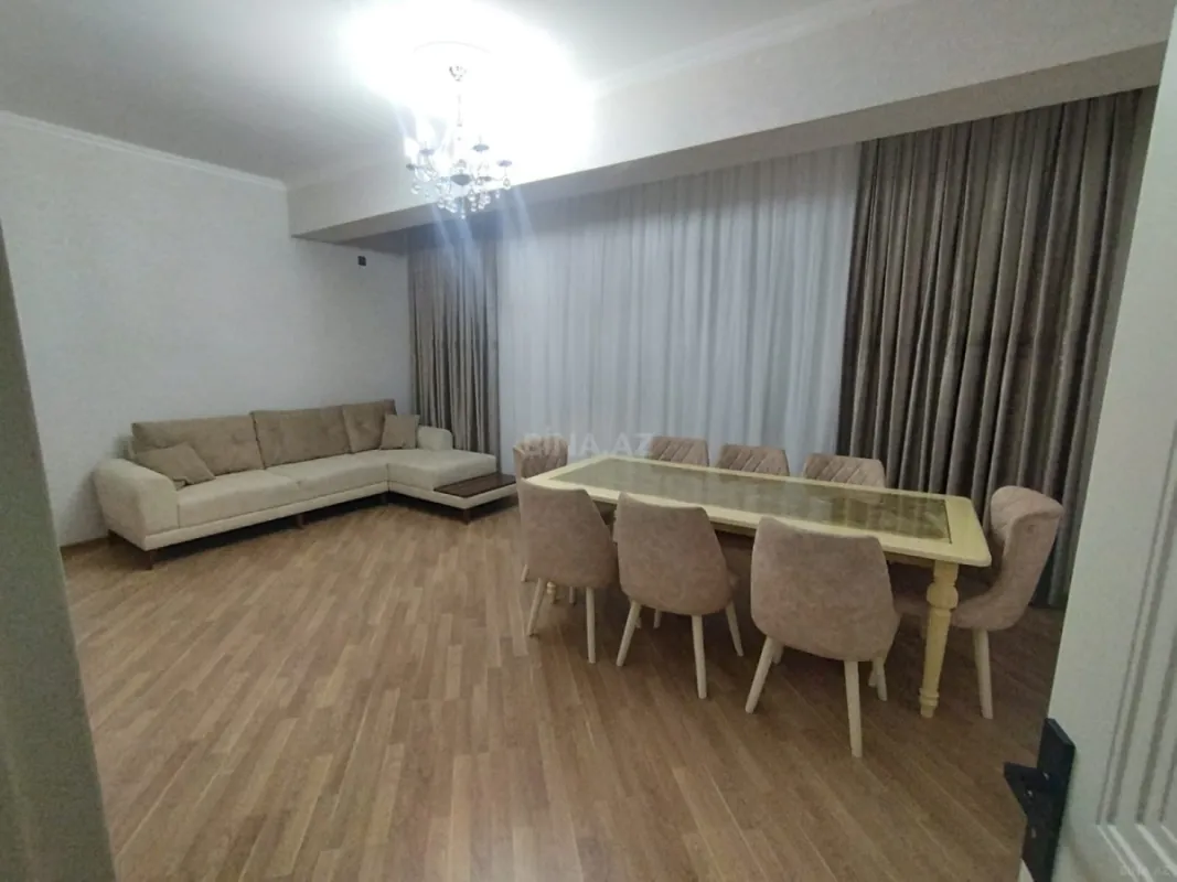 Kirayə verilir 3 otaqlı mənzil 112 m²