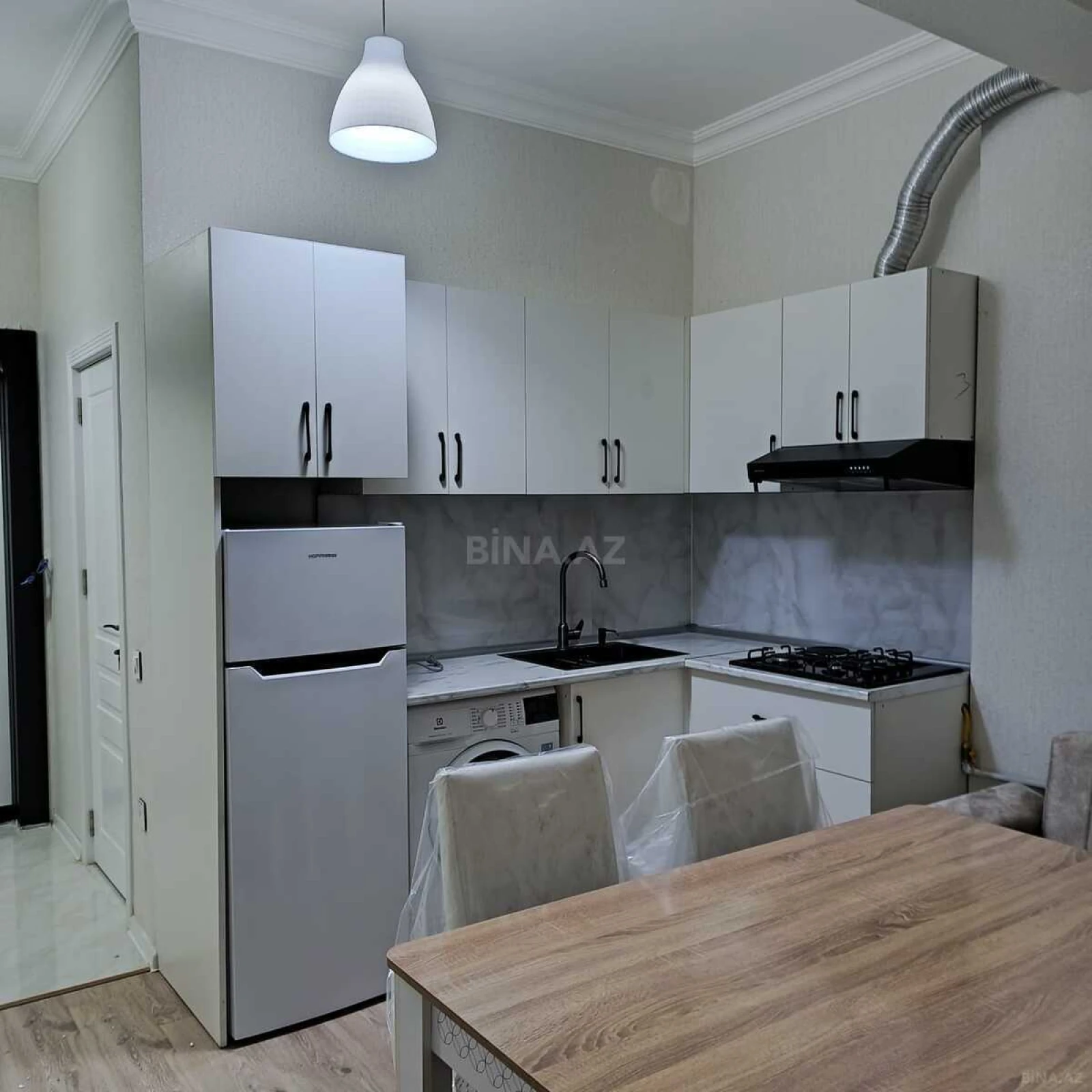 Kirayə verilir 2 otaqlı mənzil 45 m²
