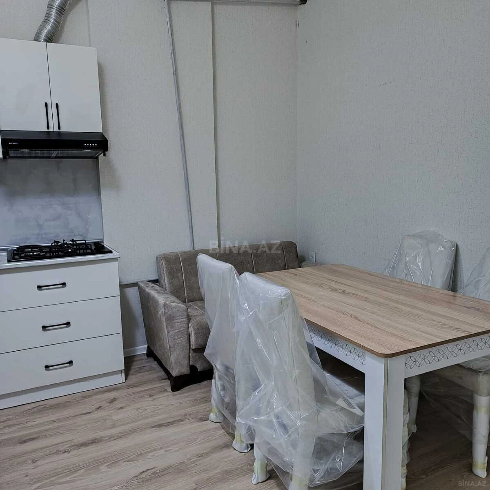 Kirayə verilir 2 otaqlı mənzil 45 m²