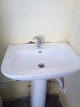 Kirayə verilir 1 otaqlı həyət evi 50 m²