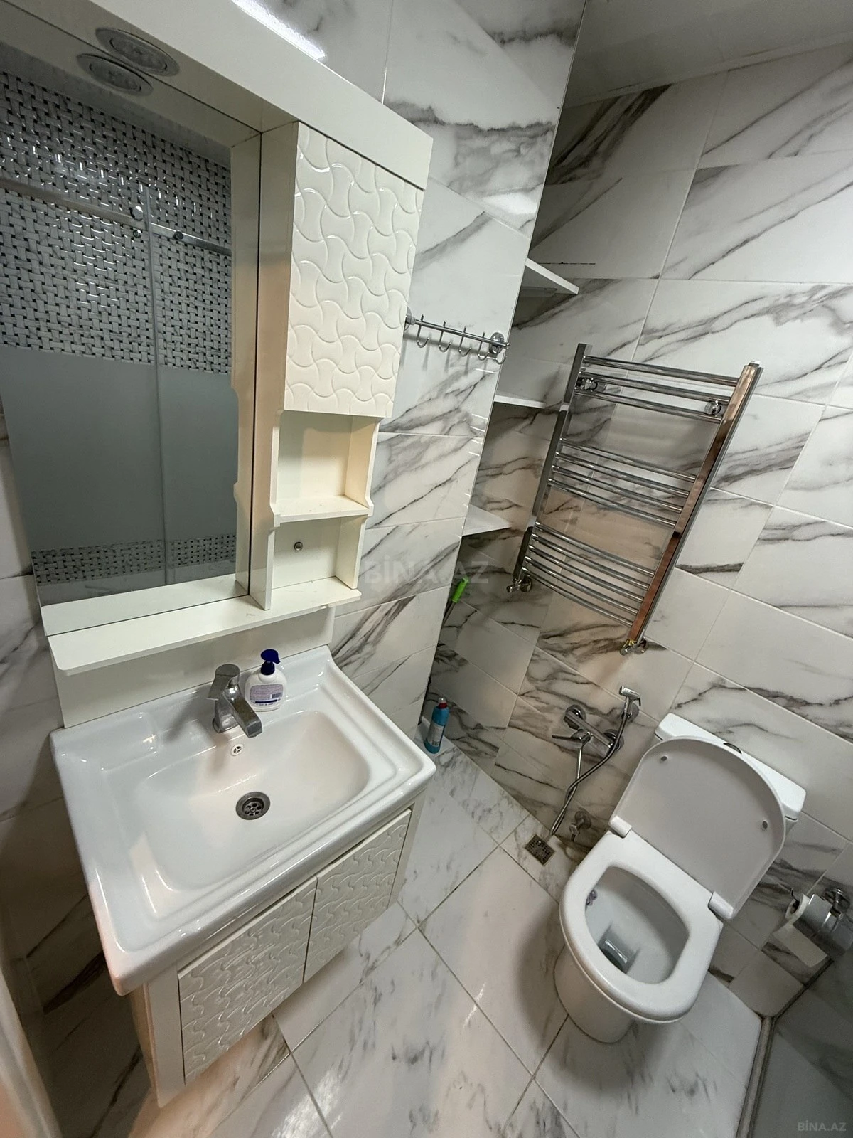 Kirayə verilir 2 otaqlı mənzil 55 m²