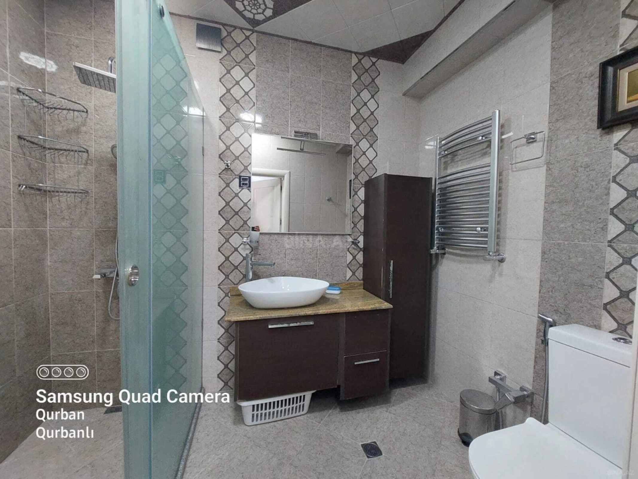 Kirayə verilir 2 otaqlı mənzil 67 m²