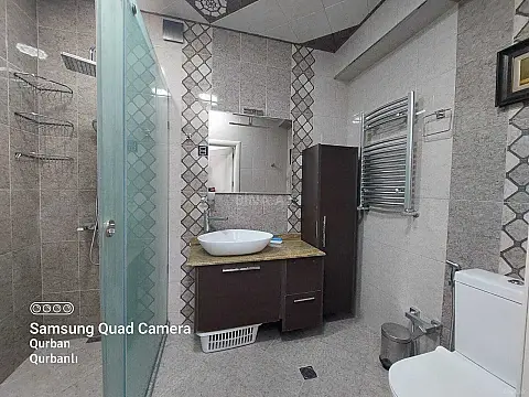 Kirayə verilir 2 otaqlı mənzil 67 m²