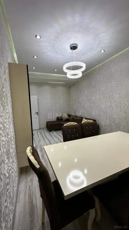 Satılır 2 otaqlı mənzil 81 m²