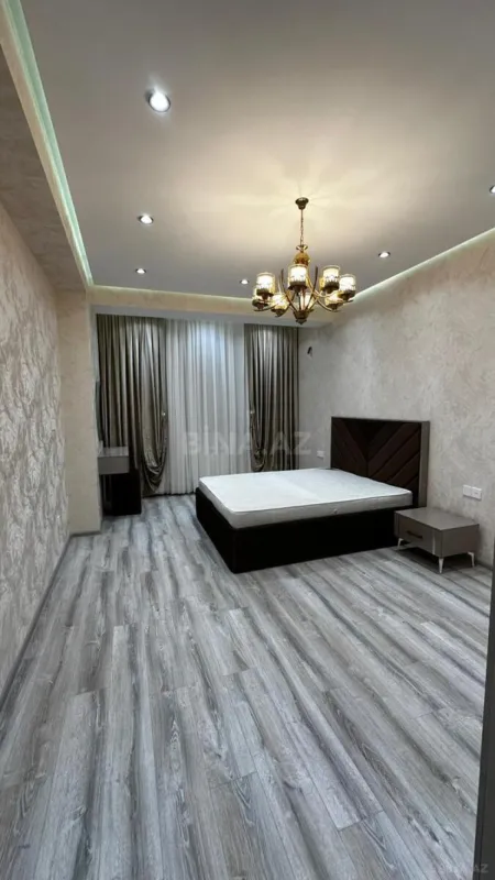 Satılır 2 otaqlı mənzil 81 m²