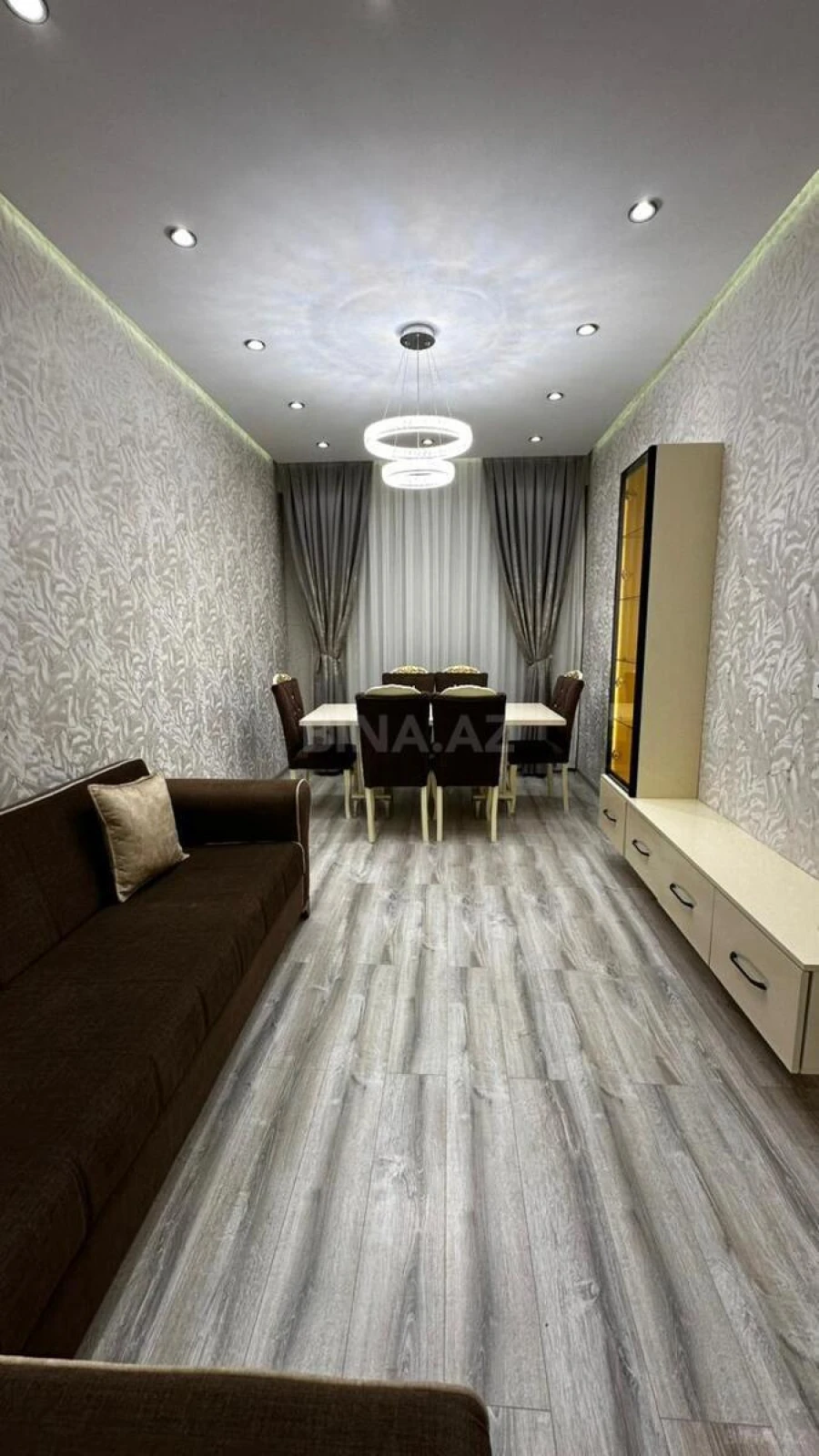 Satılır 2 otaqlı mənzil 81 m²