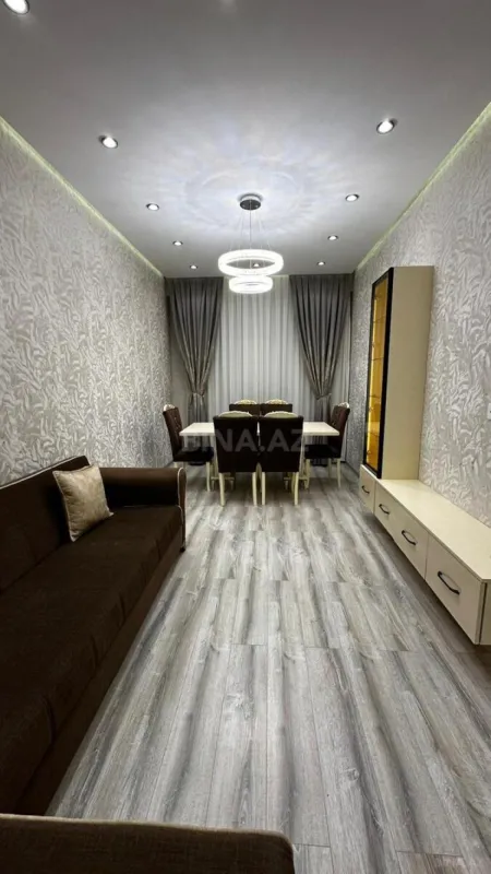 Satılır 2 otaqlı mənzil 81 m²