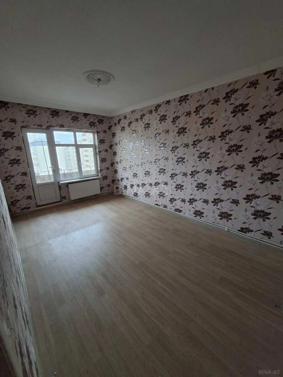 Kirayə verilir 4 otaqlı mənzil 90 m²