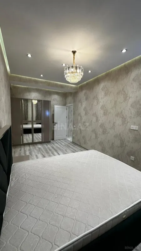 Satılır 2 otaqlı mənzil 78 m²