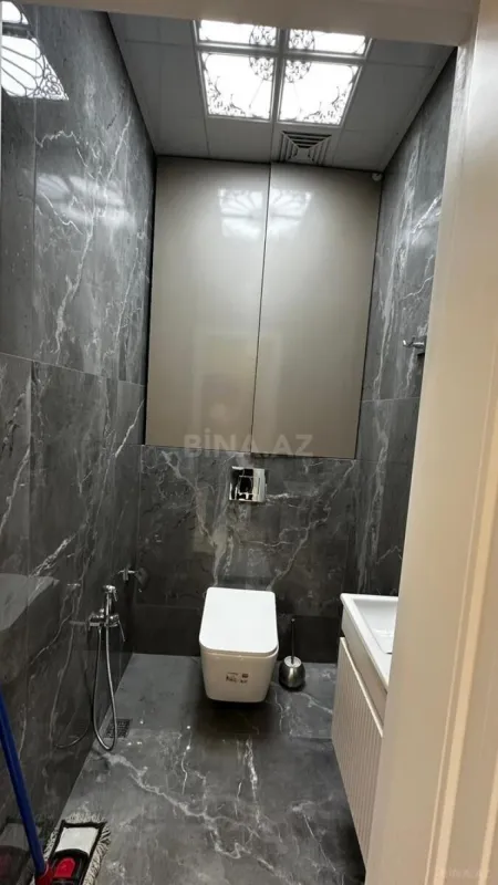Satılır 2 otaqlı mənzil 78 m²