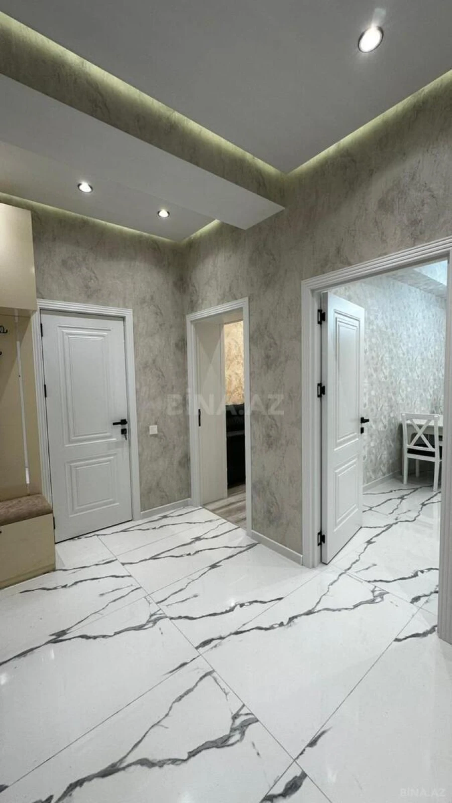 Satılır 2 otaqlı mənzil 78 m²
