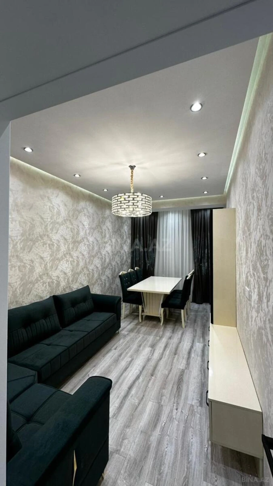 Satılır 2 otaqlı mənzil 78 m²