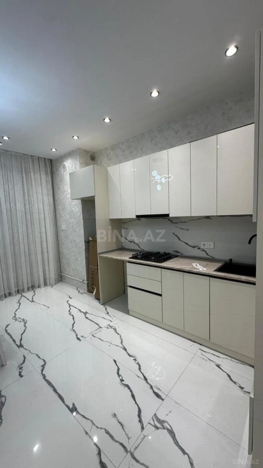 Satılır 2 otaqlı mənzil 78 m²