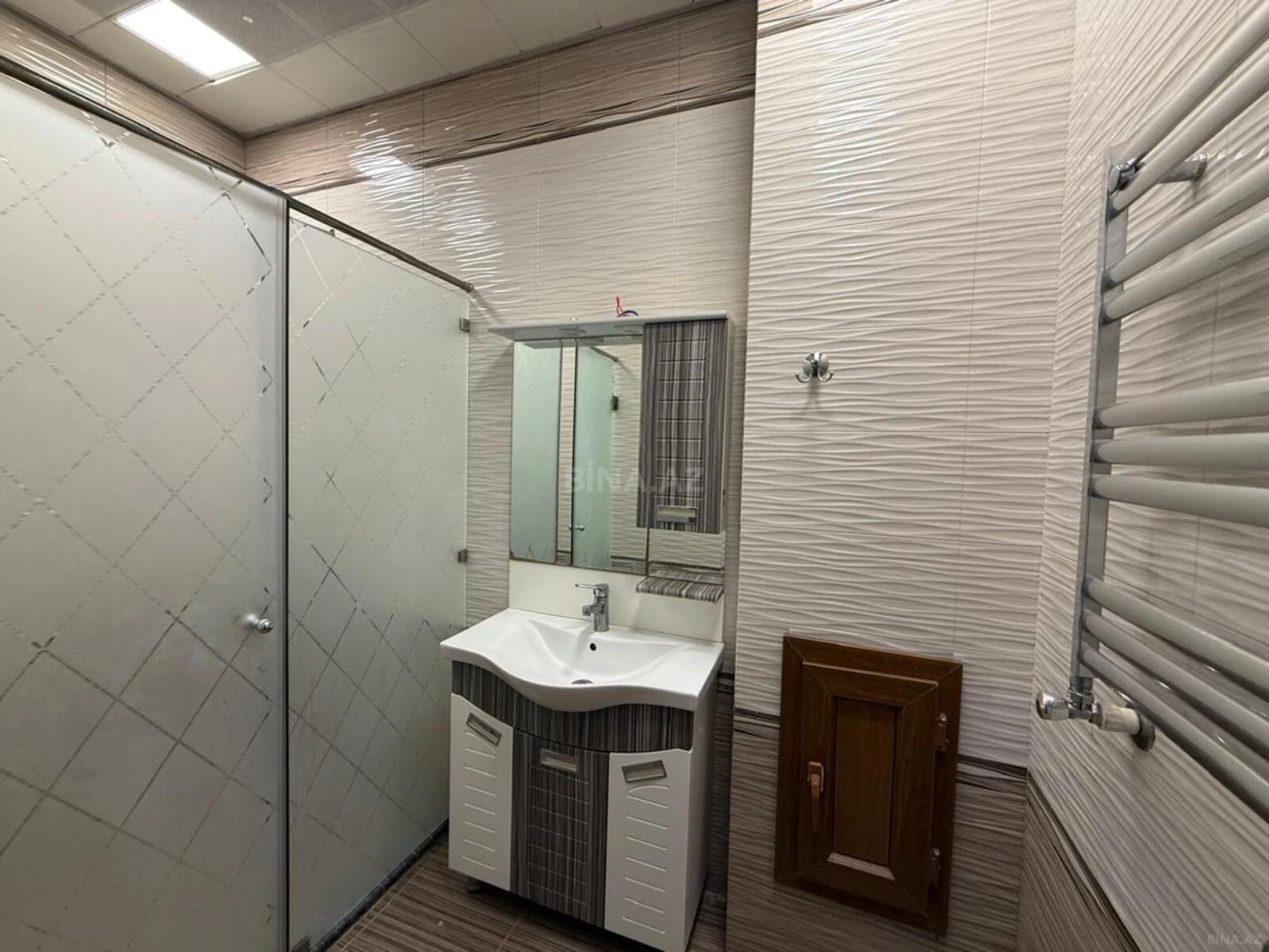 Satılır 3 otaqlı mənzil 94 m²