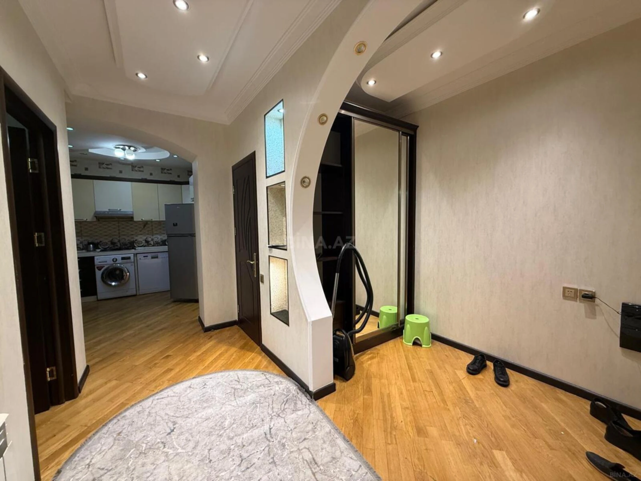 Satılır 3 otaqlı mənzil 94 m²