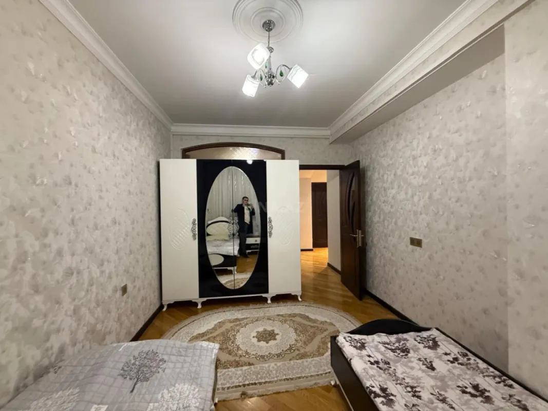 Satılır 3 otaqlı mənzil 94 m²