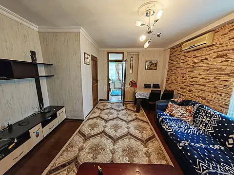 Kirayə verilir 2 otaqlı mənzil 50 m²