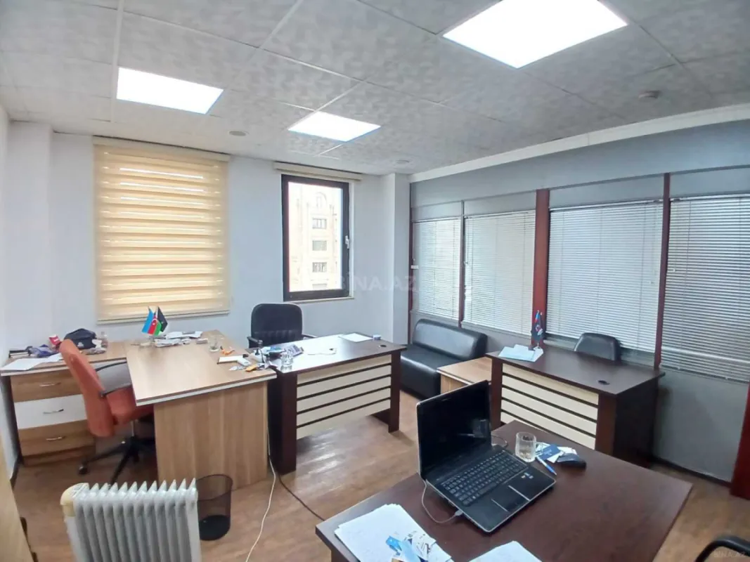 Kirayə verilir 1 otaqlı ofis 20 m²