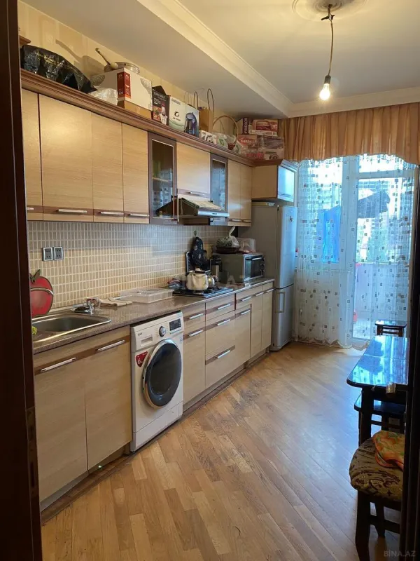 Kirayə verilir 2 otaqlı mənzil 91 m²