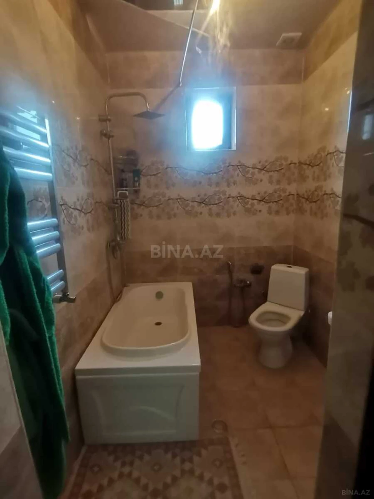 Satılır 6 otaqlı həyət evi 180 m²